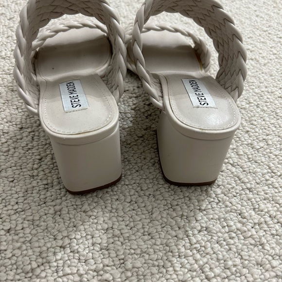 Heels - Picture 4 of 4